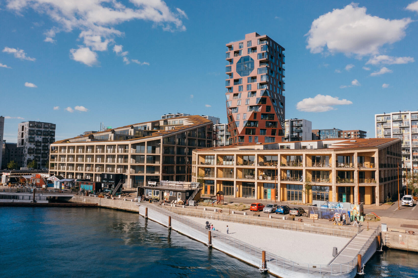 Aarhus Ø set fra bugten.